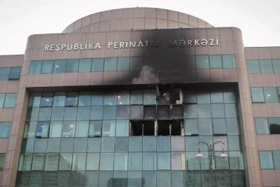 Həkimlər vəziyyəti ağır olan körpələrə baxmayıb - Perinatal Mərkəzdə 7 körpənin öldüyü yanğınla bağlı məhkəmə