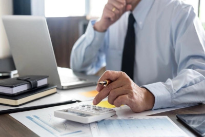 Dövlət qulluqçularının əməkhaqqı sistemində böyük islahat: Əlavələr ləğv edildi, maaşın baza hissəsi artırıldı