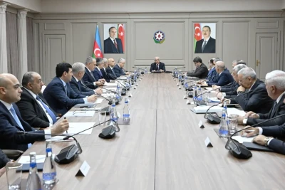 Əli Əsədov leysan yağışların vurduğu zərərlə bağlı tapşırıqlar verib