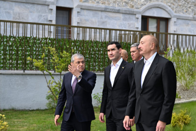Prezidentlər İlham Əliyev və Sərdar Berdiməhəmmədov Şuşa şəhərində inşa edilmiş birinci yaşayış kompleksində olublar