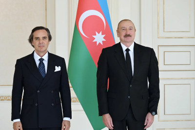 Prezident İlham Əliyev Braziliyanın Azərbaycanda yeni təyin olunmuş səfirinin etimadnaməsini qəbul edib
