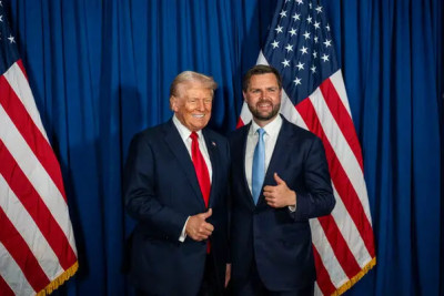 Donald Tramp Cey Di Vensin ailəsini oğlunun dünyaya gəlməsi münasibətilə təbrik edib