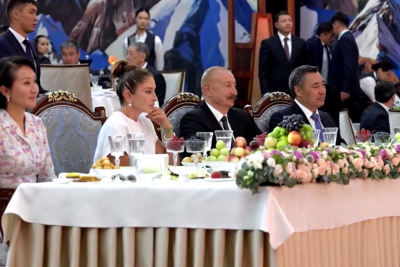 Çolpon-Ata şəhərində Prezident İlham Əliyevin və birinci xanım Mehriban Əliyevanın şərəfinə dövlət ziyafəti verilib