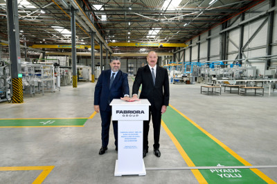 Prezident İlham Əliyev Qaradağ rayonunda kağız və gigiyenik məhsulların istehsalı müəssisəsinin açılışında iştirak edib