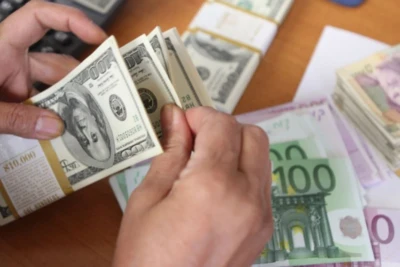 Maliyyə Monitorinqi Xidməti ildə 20 min manatdan çox pul köçürmələrinə məlumat və sənəd tələb edəcək