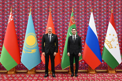 Prezident İlham Əliyev MDB Dövlət Başçıları Şurasının iclasında iştirak etmək üçün "Avaza" Kompleksinə gedib